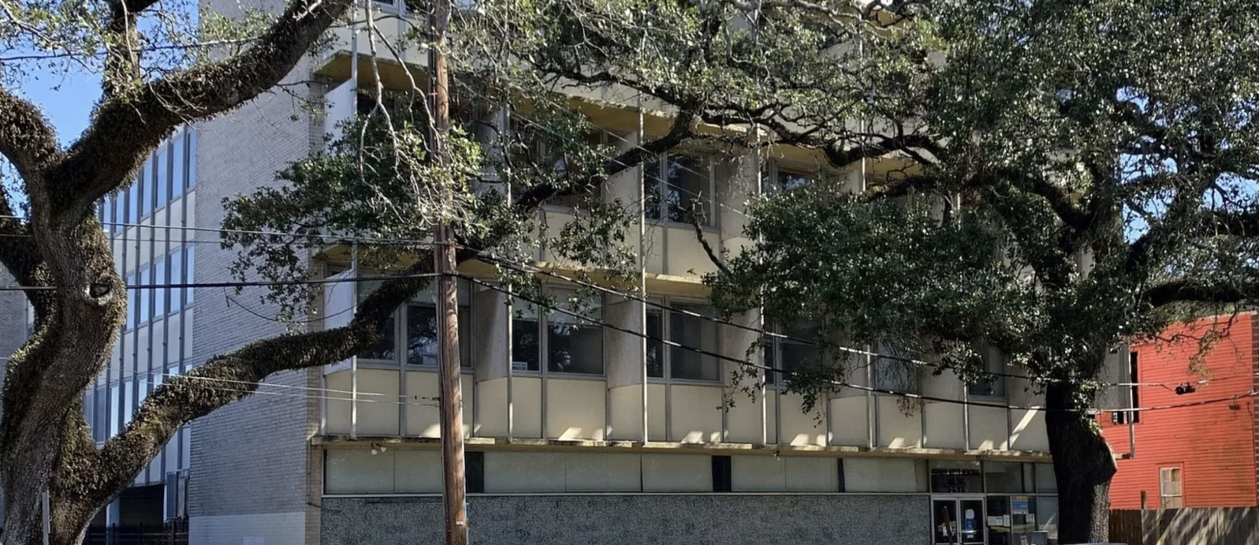 2515 Canal